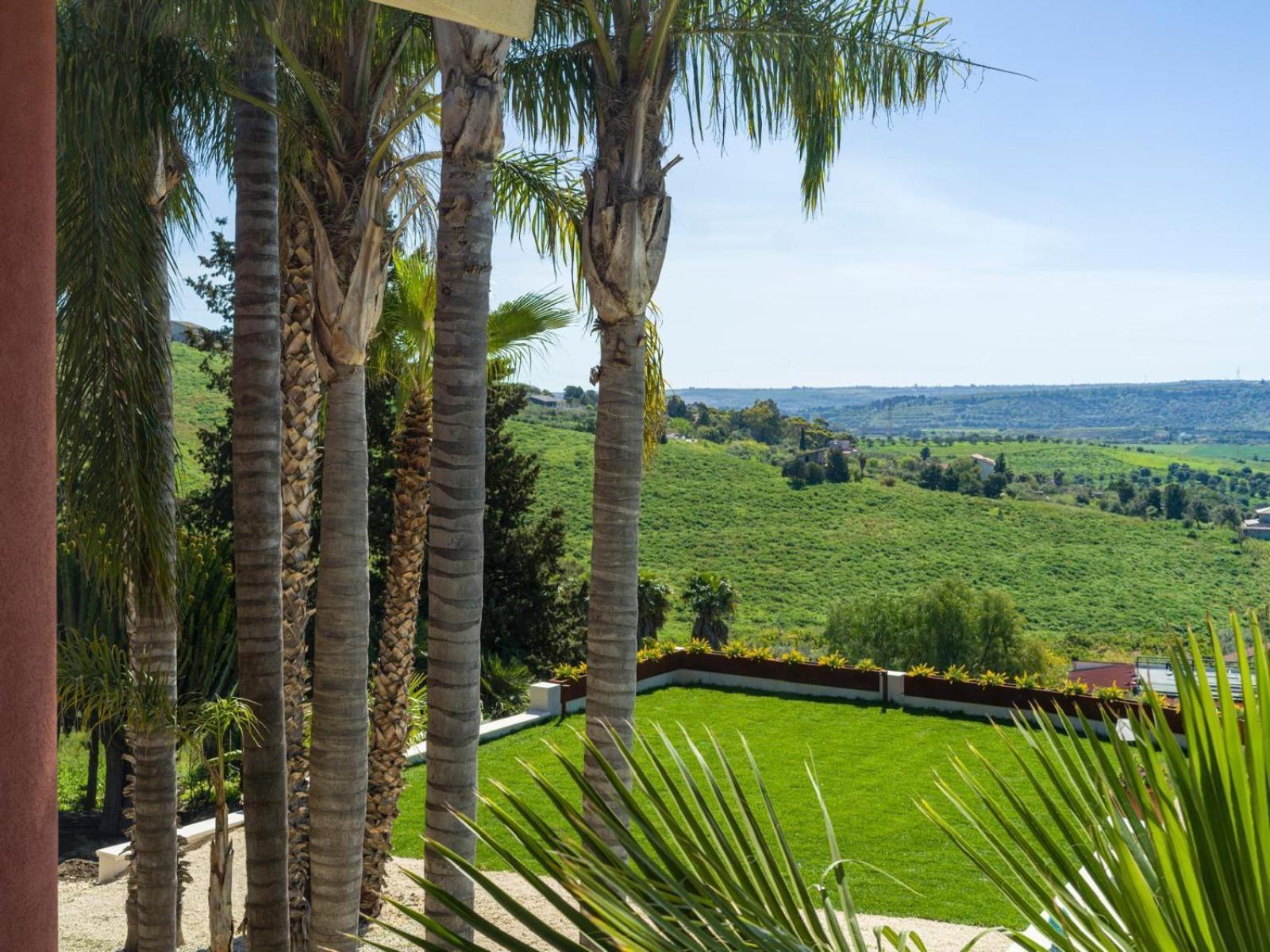 Villa Nunziatina คาร์เลนตินี ภายนอก รูปภาพ